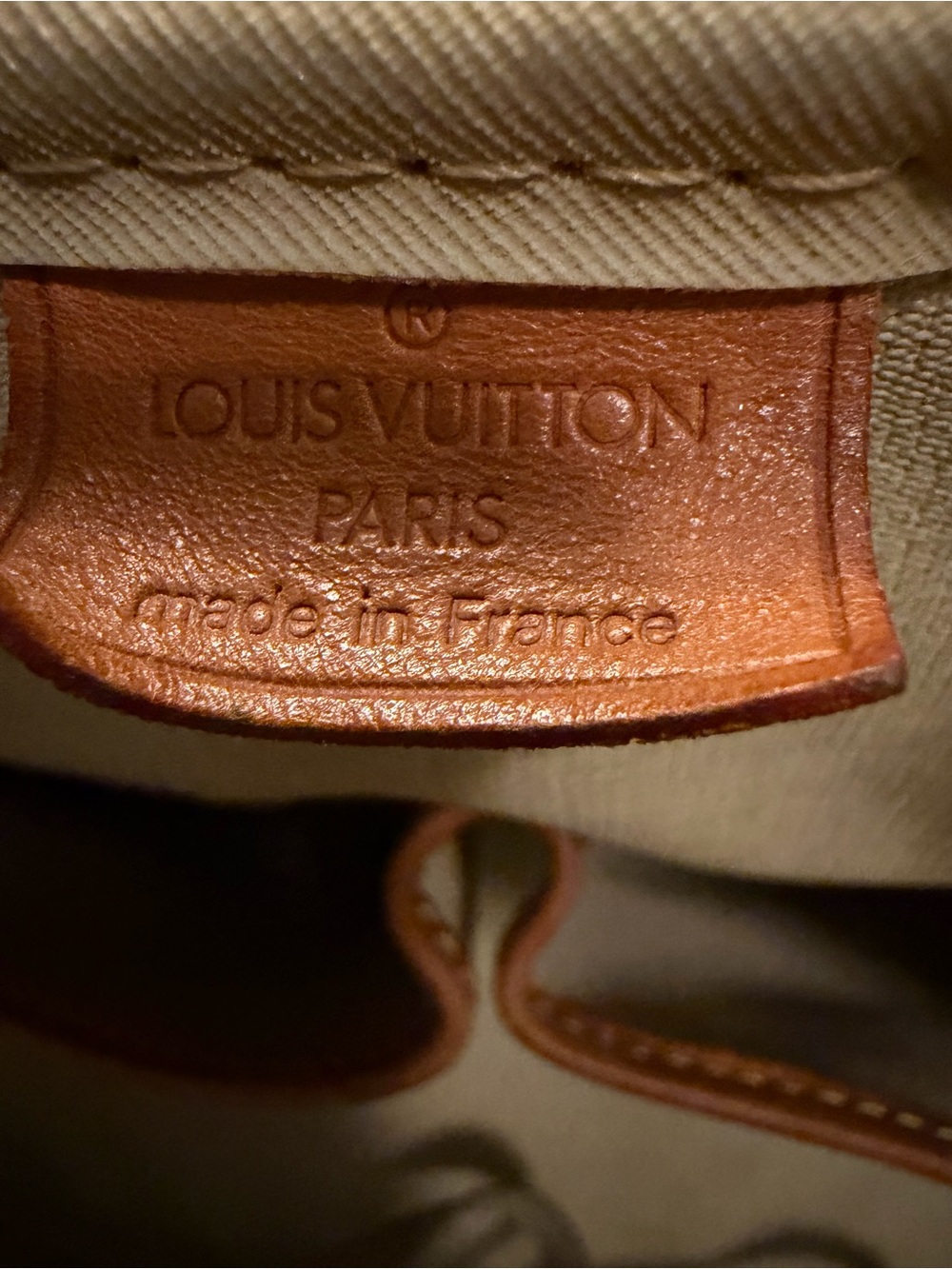 Louis Vuitton Deauville Monogram Satchel, Burgundy Model M4726 - Picture 7 of 14